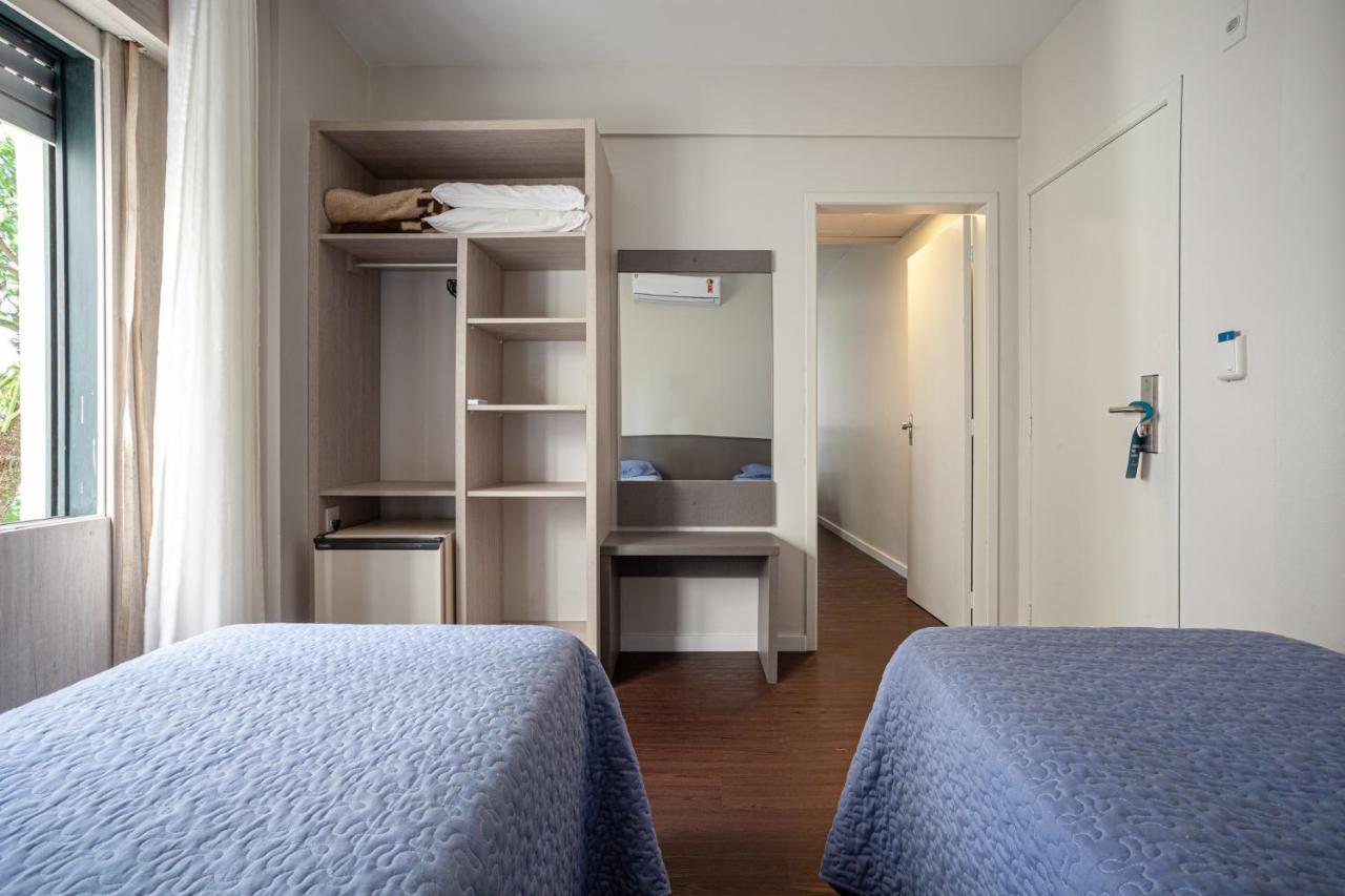 A Furninha Hotel Торрис Экстерьер фото